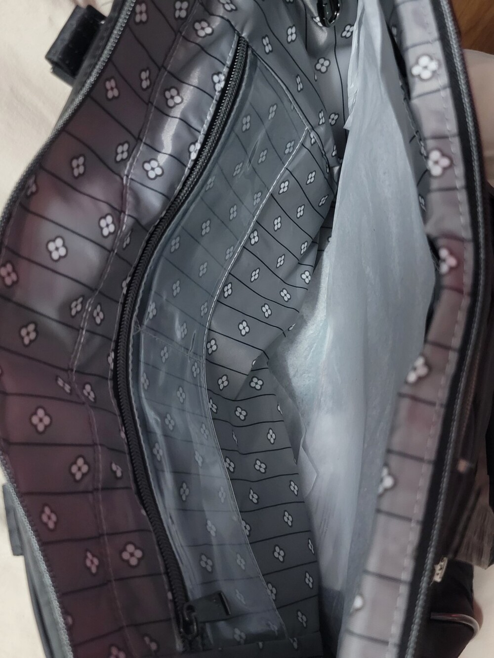 Trotter Tote Bag- LUG- Black - Picture 6 of 6